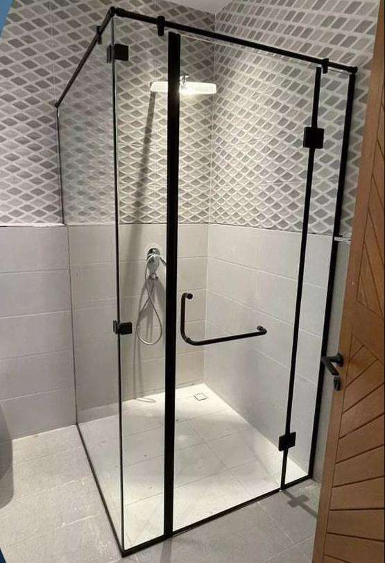 Al kashif washroom glass Service